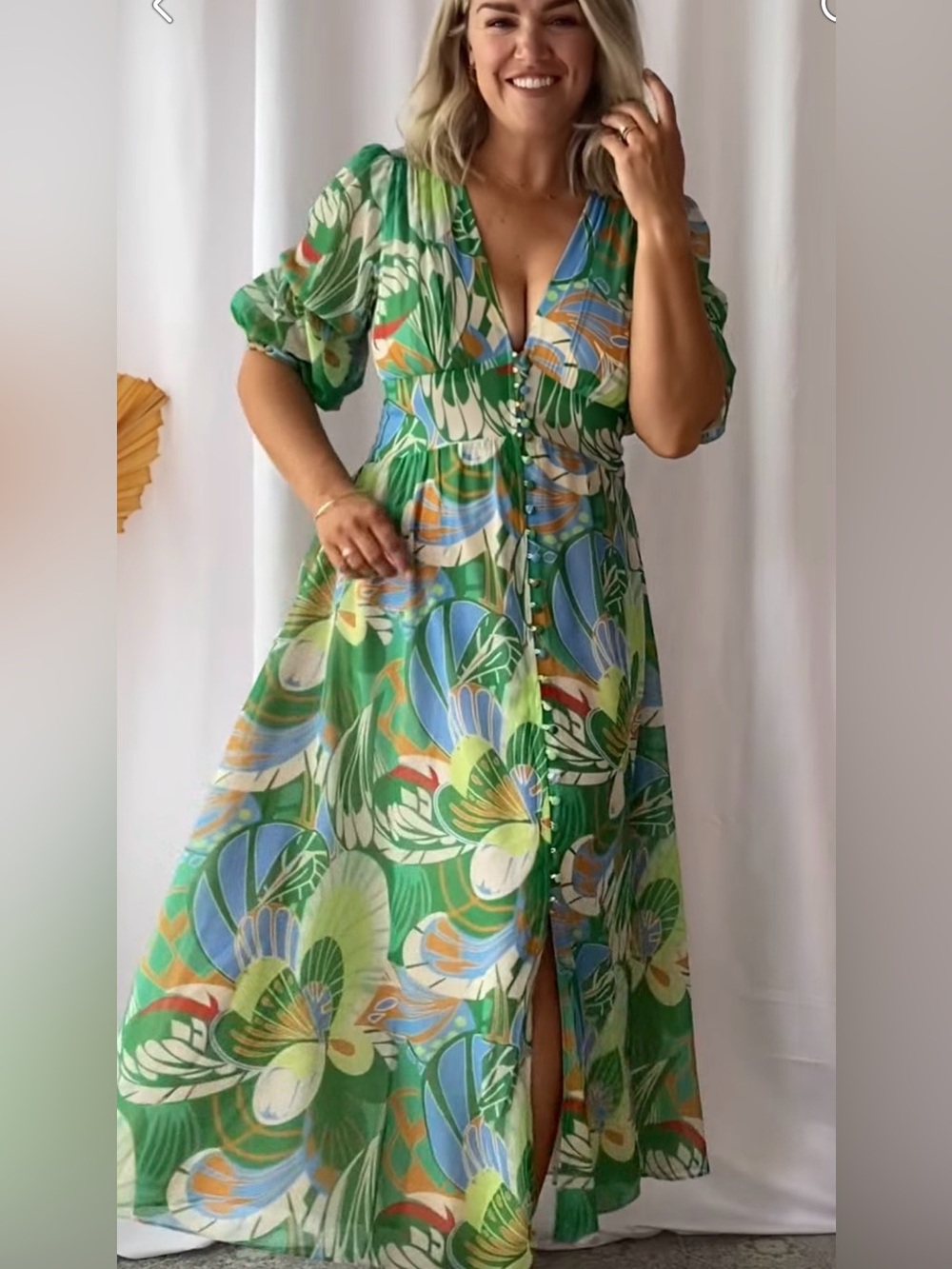 Gingham & Heels Bellagio Midi Green Floral V-Neck Maxi Dress with Button Front